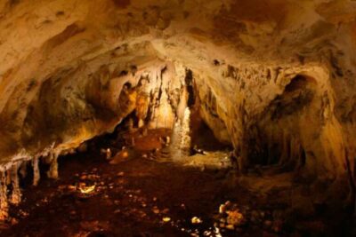 La Cueva Ikaburu de Urdax :: Descubre Navarra, Turismo en Navarra